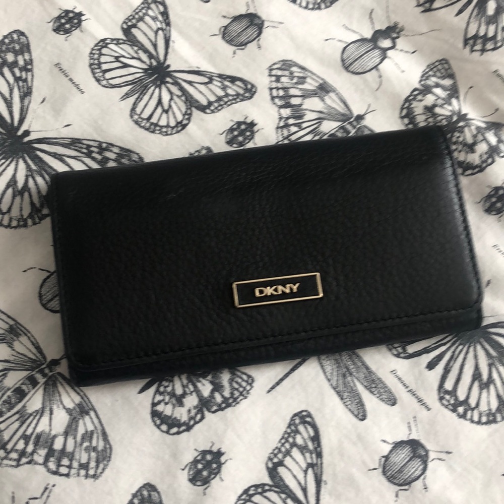 DKNY Wallet